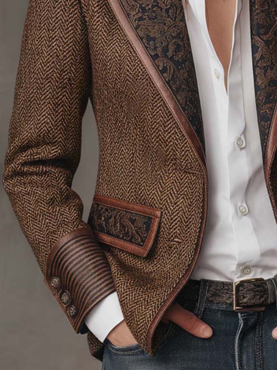 Blazer de mujer con corte en espina de pez y paneles estampados